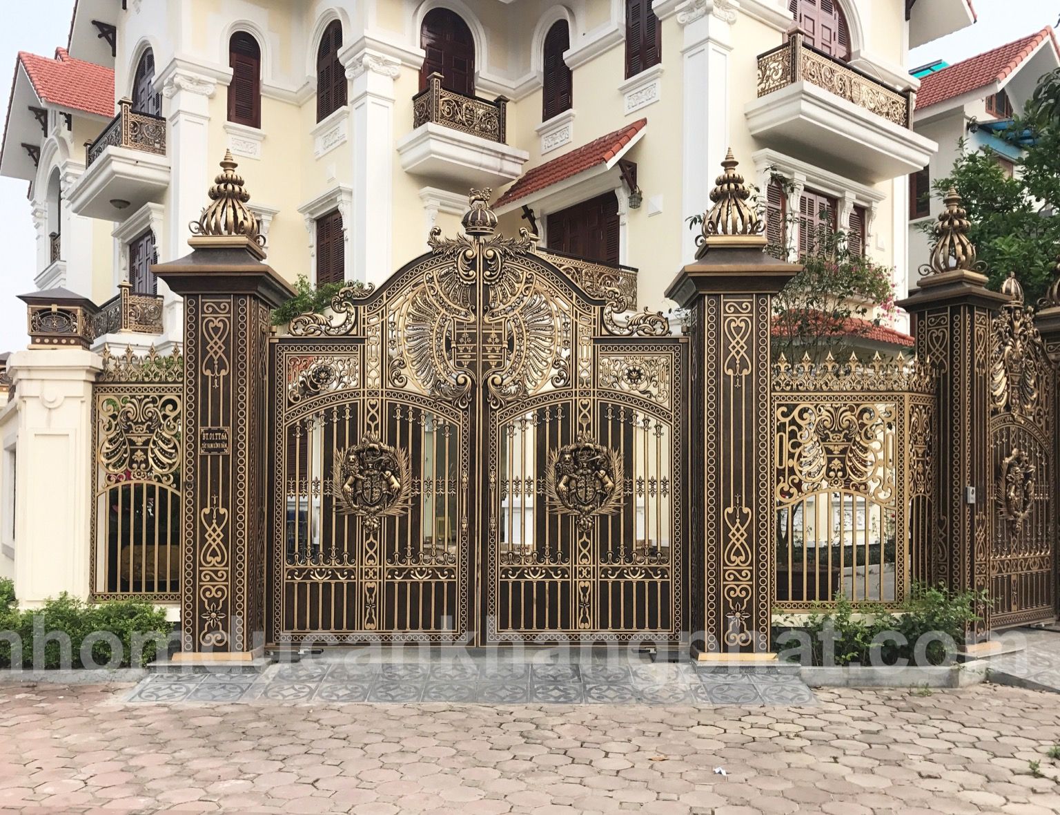 Cổng nhôm đúc - C006
